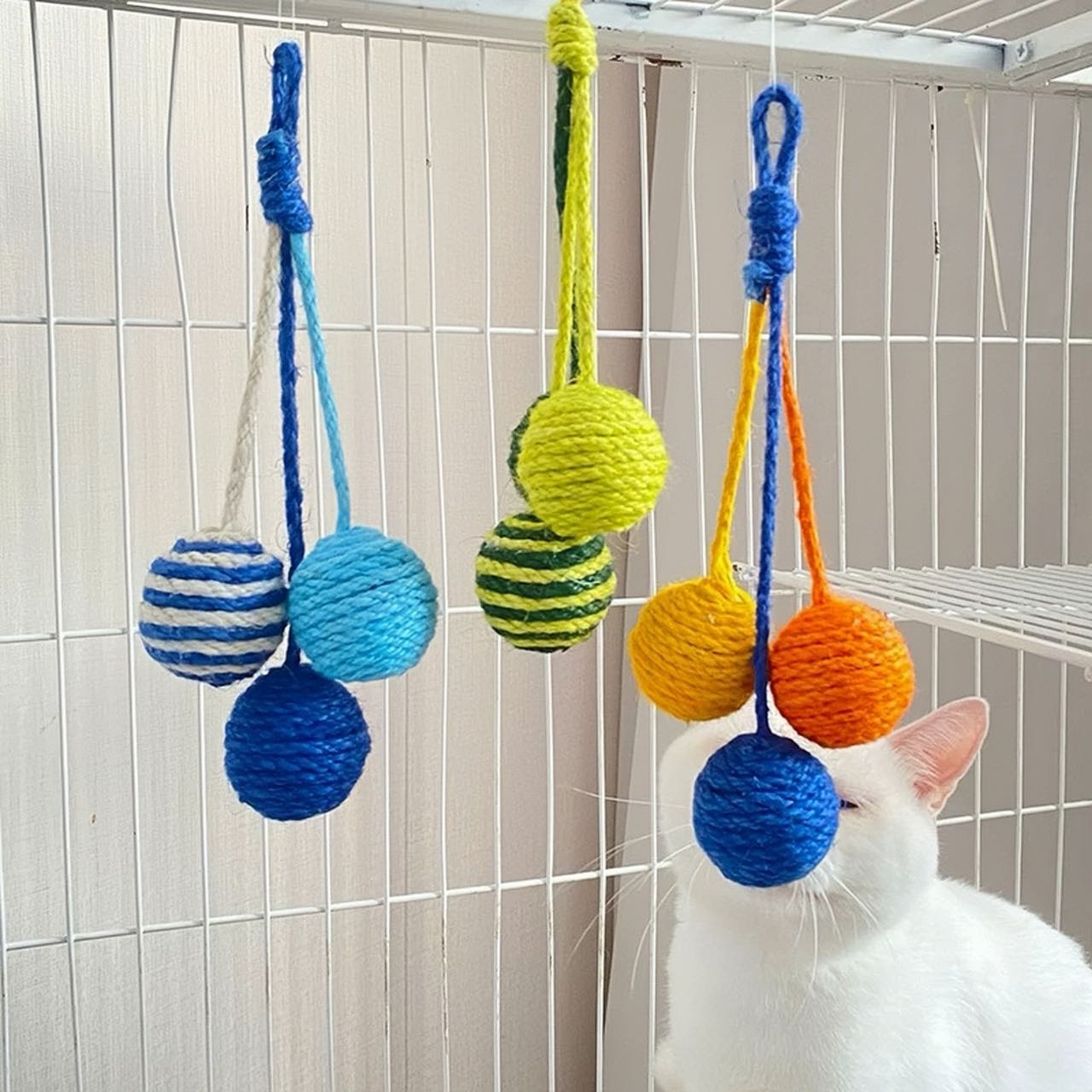 Colourful Sisal Rope Balls Cat Toy Set petvibez